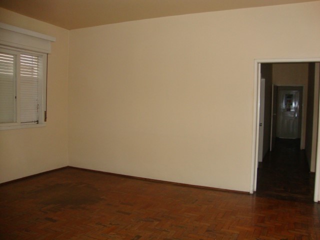 CASA COM 3 DORMITÓRIOS, 1 VAGA, 190M² ÁREA PRIVATIVA para venda EM CENTRO - foto 2