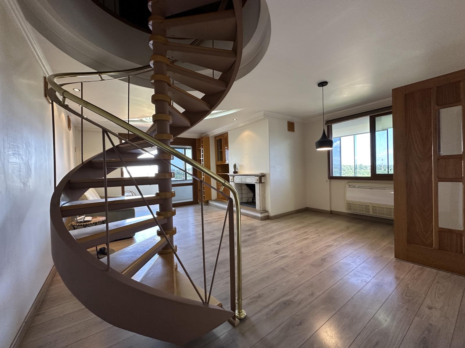 APARTAMENTO COM 4 DORMITÓRIOS (2 SUÍTES), 3 VAGAS, 329M² ÁREA PRIVATIVA para venda EM FARROUPILHA - foto 4