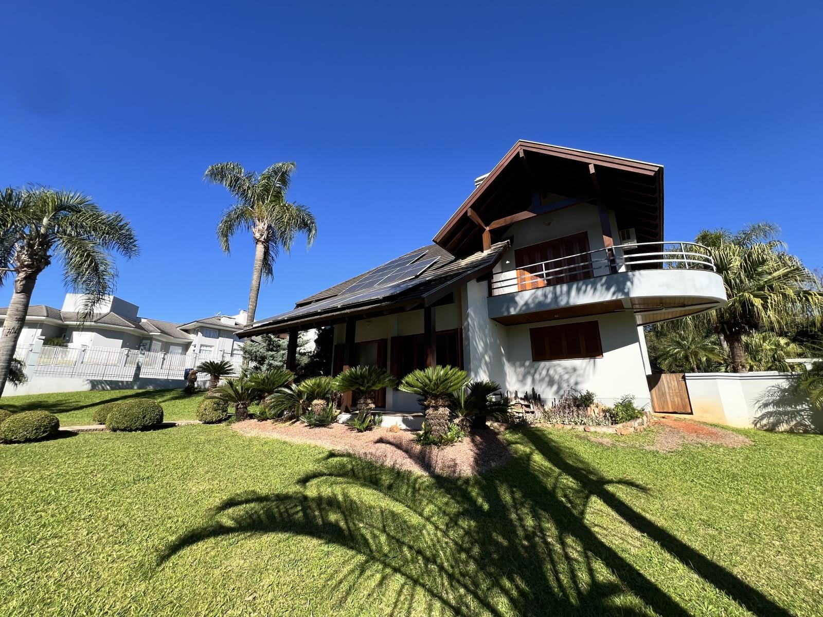 CASA COM 5 DORMITÓRIOS, 2 VAGAS, 226M² ÁREA PRIVATIVA para venda EM JARDIM DO ALTO - foto 4