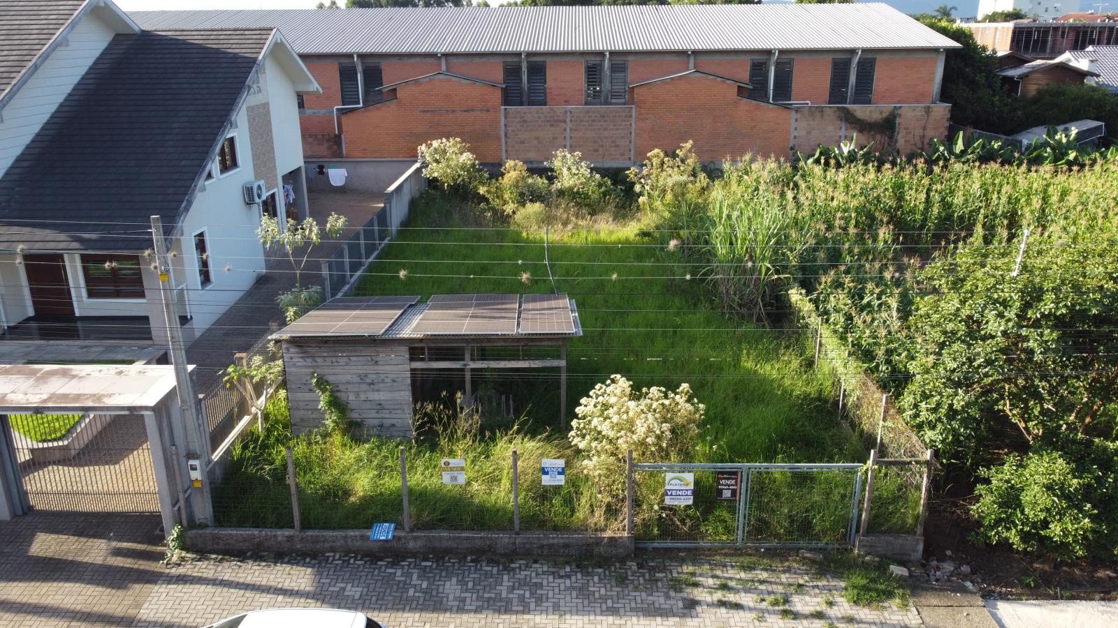 TERRENO, 393M² ÁREA TOTAL À VENDA EM JARDIM PANORÂMICO