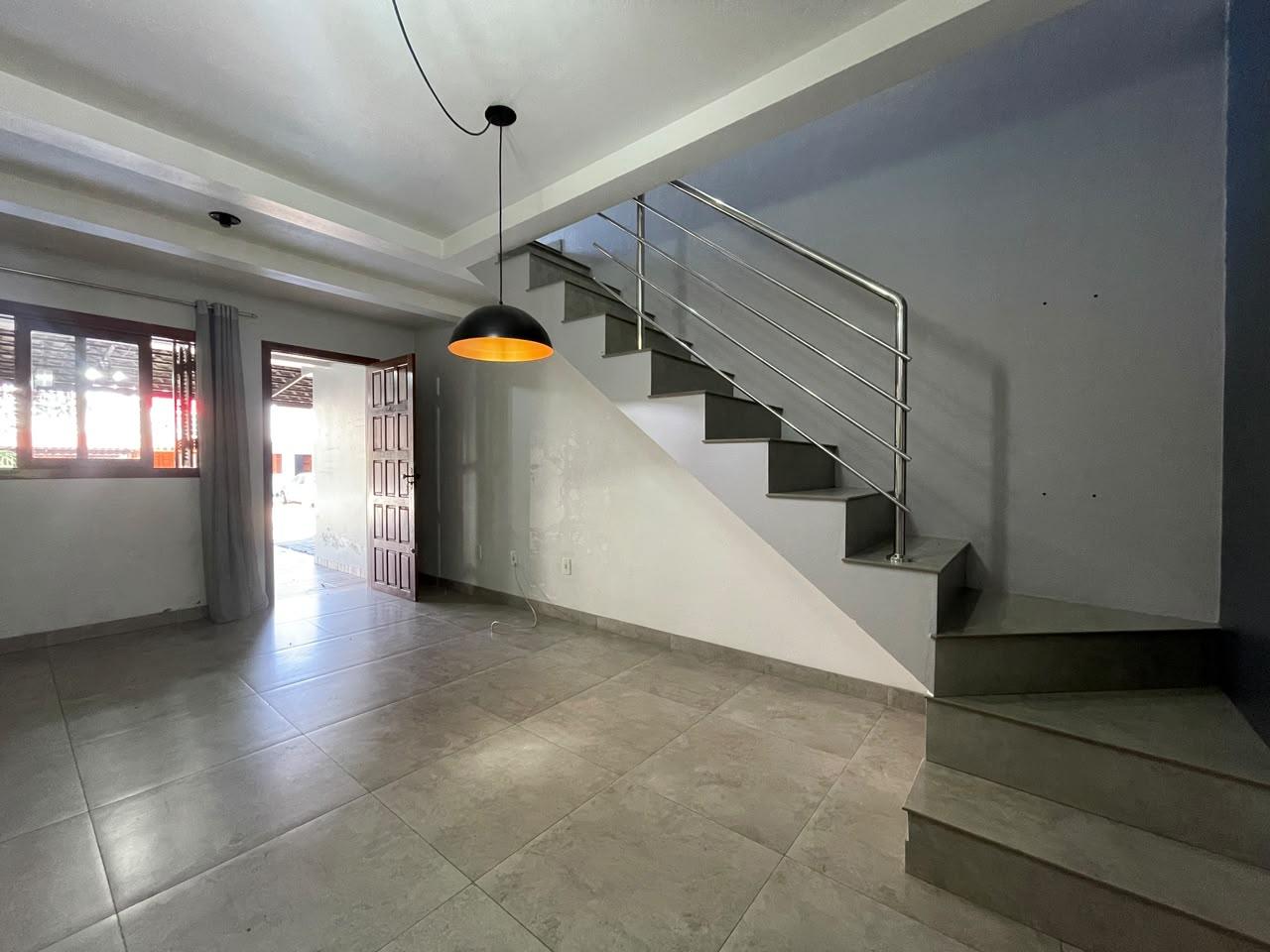 CASA COM 2 DORMITÓRIOS, 1 VAGA À LOCAÇÃO EM BOA VISTA