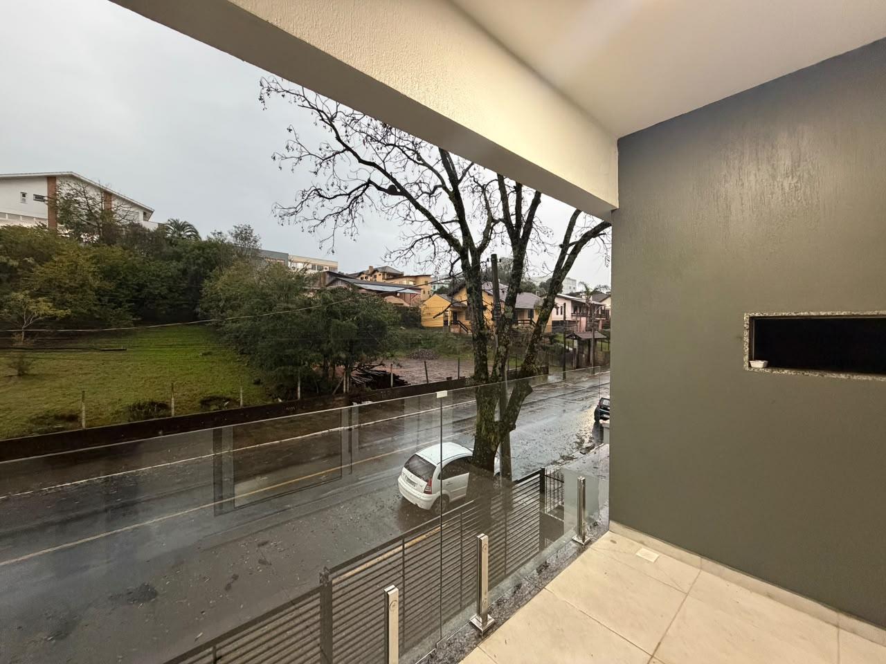 APARTAMENTO COM 2 DORMITÓRIOS, 1 VAGA À LOCAÇÃO EM CENTRO